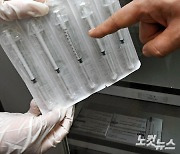 'AZ 접종 제외' 30세 미만 64만명.."다른 백신 접종 논의"