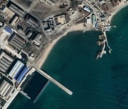 "북한 ,탄도탄 발사 가능한 새 잠수함 진수 준비"..신형 중대형 잠수함도 개발
