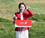 [ST포토] 김세연 아나운서, '예쁘게 보여야지'