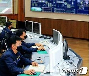 북한 "증산돌격전 벌이는 상원시멘트기업소"