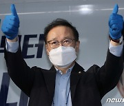 엇갈린 당권주자의 시선..홍영표 "검찰개혁"·우원식"손실보상 소급적용"
