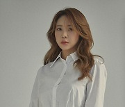 [화보] 허밍베리, 클래식하고 우아한 감성의 화보 공개