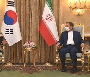이란 부통령 "한국 내 동결 외화자산 해제" 촉구