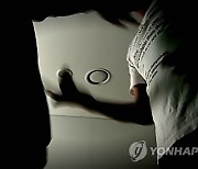 중견기업 대표가 골프장 캐디 성추행..강제추행 혐의로 입건