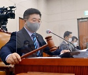 윤호중, 예정대로 원내대표 '도전'.. 장·단점 뚜렷해