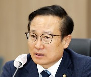 당권 선명성 경쟁..홍영표 "검찰개혁" 우원식 "손실보상 소급적용"