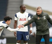 또 축구판 '인종차별'..손흥민 물어뜯는 맨유