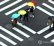 무지갯빛 우산행렬