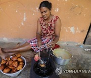 SRI LANKA TRADITIONS