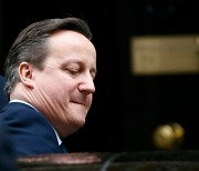 영국 정부, 캐머런 전 총리 로비 의혹 조사 착수