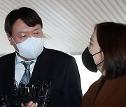 법무부의 '尹징계소송 무대응'..법원, 의견제출 요구