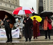 "아시아계 혐오 멈춰달라" 美맨해튼에 울려퍼진 불교도 목소리