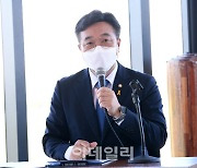 [포토]더민초 초청토론회, '기조연설하는 윤호중 의원'