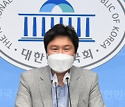 부산 공직자 부동산 비리조사 촉구하는 김해영 전 의원