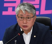 조응천 "성역화된 조국, 아킬레스건으로 작동할 것"