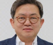 [김인권의 트렌드 인사이트] 전화 한 통이 살린 '유한회사 코로나'