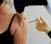 J&J, 유럽서도 백신 공급 일단 중단