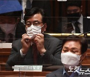 '당직자 폭행 의혹' 송언석..경찰, 고발인 조사