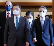 [속보] 文 "日 오염수 방류, 국제해양법재판소 제소 검토하라"