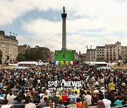 코로나 시국에? 런던 광장에 '12500명 수용' 유로2020 팬파크
