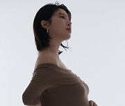 '5월 출산' 나비, 만삭화보 공개 '아름다운 D라인'[★화보]