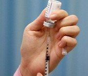 정부 "국내 제약사서 8월부터 해외 백신 위탁생산"