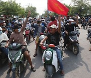 미얀마 반쿠데타 거리시위 지도자 중 한 명 군부에 체포돼