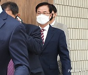 '경력 허위표기' 최춘식 의원 벌금 150만원 구형