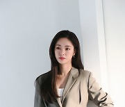전여빈, '낙원의 밤' 콘텐츠 촬영 현장 비하인드컷 공개 '무결점 미모'