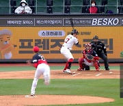 [스포츠 영상] 추신수, 시원한 시즌 2호 홈런포