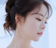 한승연, '내추럴+러블리+시크' 새 프로필 공개