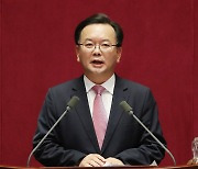 Moon nominates new prime minister in Cabinet shake-up