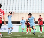 천안시축구단, 목포에서 '연승행진'.."반드시 이어간다"
