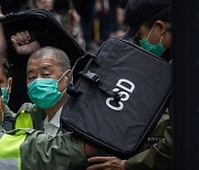 좌절된 '홍콩 민주화'의 꿈..시위 주도자 9명 징역형