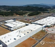 '광주형 일자리' 자동차 공장 준공..9월 양산