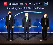 LG에너지솔루션, GM과 전기차 배터리 2공장 설립.. 2조7000억원 투자