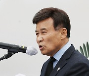 김원웅 "美 대북전단법 청문회, 위선적 인권 접근" 비난
