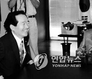 '퇴임後 첫 행보' DJ 향수 기댄 정세균 "국민 회초리는 사랑"