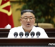 "北 김정은, 경제난 심화 속 '대중적 공포정치' 강화"