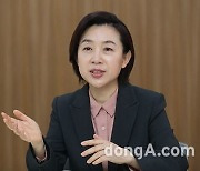 [사설]"백신 안 급하다"던 기모란에게 방역기획 맡길 수 있나