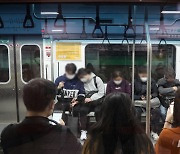 서울지하철, 교통약자 위한 모바일서비스 신설..신규 전동차에 무장애 인증도