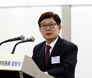 '천안함 재조사' 번복..이인람 군사망규명위 위원장 사의