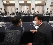 文정부 마지막 최저임금은 얼마.. 기싸움 가득한 첫 전원회의