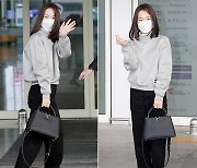 '오스카 시상식' 가는 한예리, 공항 패션은 올 '루이 비통'