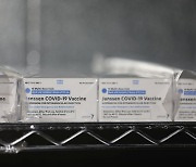 [속보] 유럽의약품청 "얀센 백신, 특이 혈전 희귀 사례와 관련 가능성"
