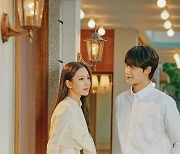 KBS2 '오월의 청춘' 이도현X고민시, 80년대 그대로 커플 포스터 공개