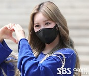 [E포토] 우주소녀 다영, '러블리 하트'