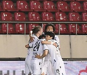 인천, 성남에 3-1 승리..최하위 탈출