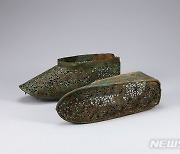 쌍으로 출토된 고창·나주 금동신발 국가지정 첫 보물 됐다