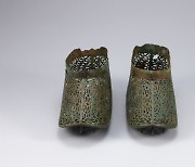 국내 고유의 고대 금속공예품..백제시대 금동신발 2건 보물로 지정